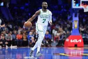 手感冰凉！杰伦·布朗半场7投仅1中拿到7分 罚球5中5