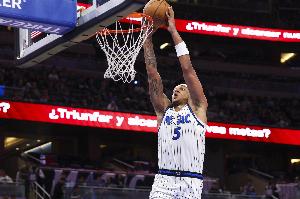 希望没事！魔术官方：班凯罗左腹股沟拉伤 本场比赛不会回归