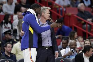 科尔解释追梦言论：我们没有人自私或故意去做损害球队的事！