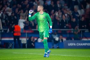 门将教练：两个丢球是因为恩里克的战术，舍瓦利耶的情绪也不稳定