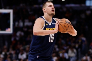 阿德尔曼：末节上约基奇不是为让他刷分 不领先40分你就得派主力