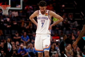 切特：今天我们战术执行做得非常好 明天对阵湖人也要如此