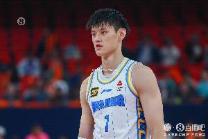 媒体人：曾凡博目标一直是变更强 目前面前是NBL&NCAA&CBA三条路