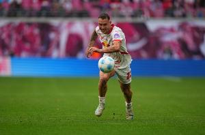 劳姆：我努力成为国家队的粘合剂，并展现激情和身体对抗能力