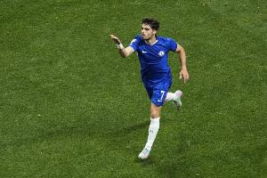 内托：昨天训练中头球顶得很糟被队友开玩笑，结果今天能头球破门